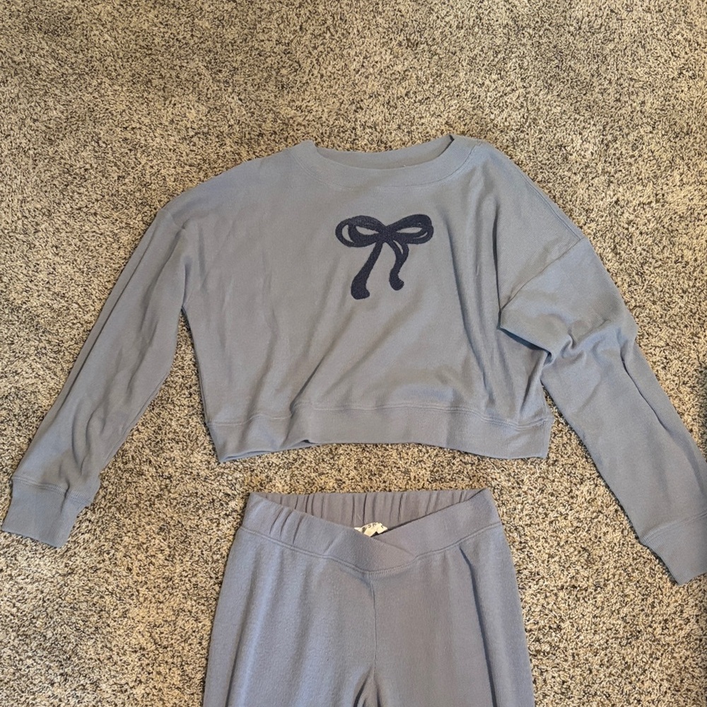 Blue Cropped Sweater and Pants Set with Bow